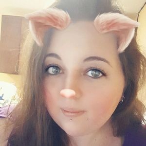 Meet your Posher, Dena